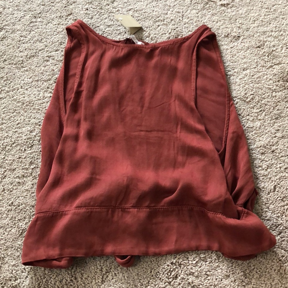 ITALIAN FLOWY TANKTOP. NEVERWORN